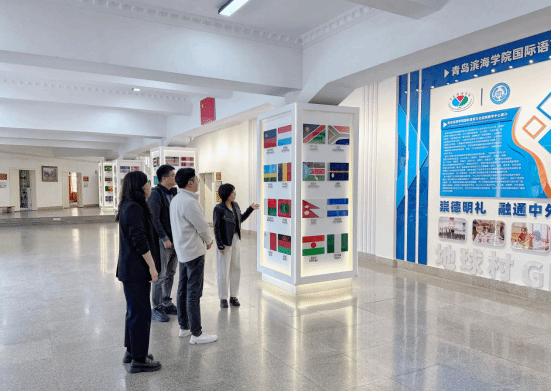 华人通信到访国际语言文化实践教学中心参观交流